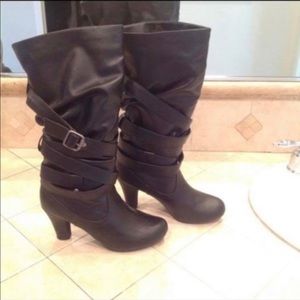 Black heeled boots